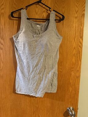 Duluth Trading Co Gray Scoop Neck No Yank Tank Top
